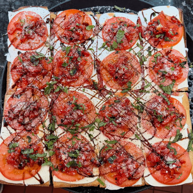 The Rustica Pizza.